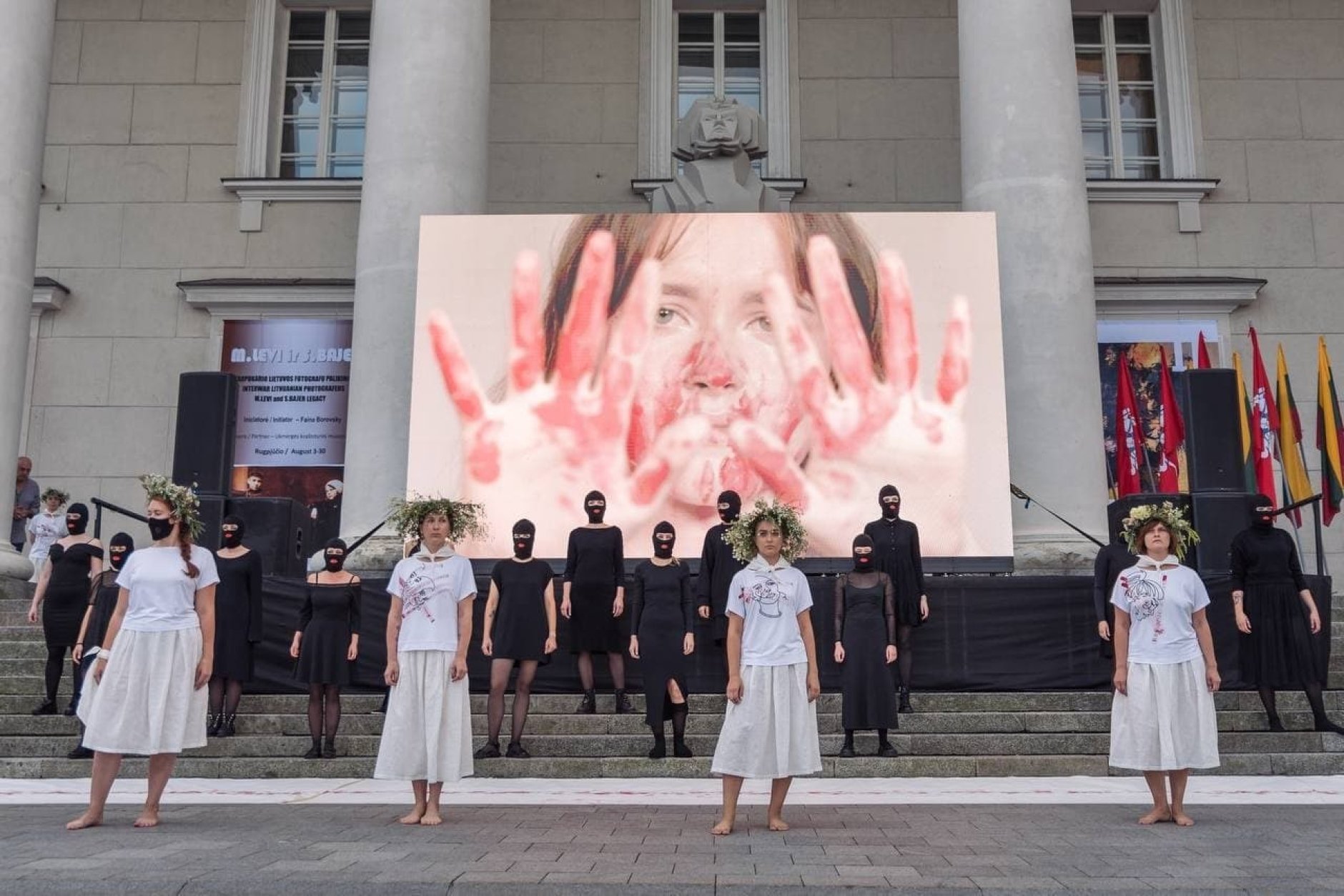 «Революция с женским лицом». Беларусы Вильнюса отметили годовщину начала женских протестов